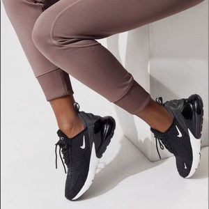 NIKE AIR MAX 270 !RARE!